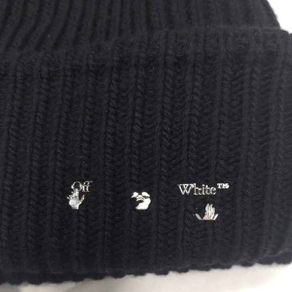Off-White Black Ribbed Metal Decal Beanie with Tags - Picture 2 of 9